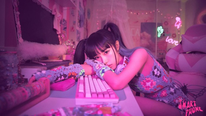 Yena Sukseskan Comeback Pertama dengan 'Smartphone', Ini Sederet Prestasinya!