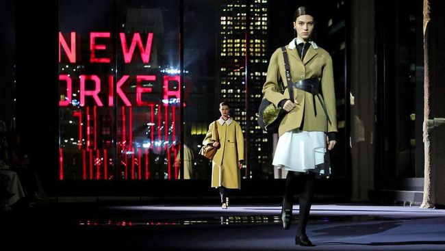 Semua yang Perlu Diketahui dari New York Fashion Week Spring/Summer 2023