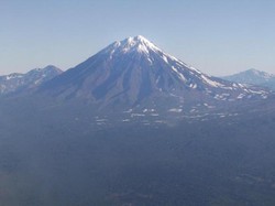 Ganas! 8 Orang Tewas dalam Ekspedisi Gunung Berapi Tertinggi Eurasia