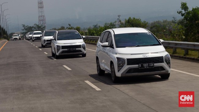 Mobil terlaris November 2022 adalah Honda Brio, Daihatsu Sigra, Suzuki Carry, Daihatsu Gran Max dan Toyota Rush.