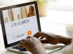 Dear Job Seeker, Lakukan Hal Berikut Saat Cari Lowongan Kerja di Internet