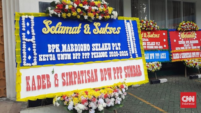 Berdasarkan keputusan Mahkamah Partai, Suharso dicopot dari kursi Ketum PPP. Kini posisinya digantikan kader yang juga Wantimpres, Mardiono, sebagai Plt Ketum.