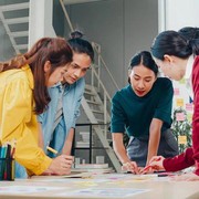 7 Hal yang Hanya Dilakukan Orang Pintar saat Rapat, Fokus dan Anti Multitasking!