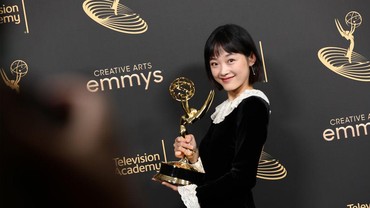 Lee Yoo Mi Gondol Piala Creative Arts Emmy Awards 2022 Berkat 'Squid Game'