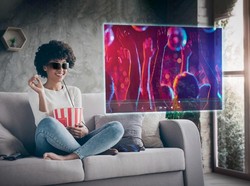 Lenovo Pamer Kacamata Pintar Glasses T1 & Laptop Lipat ThinkPad X1 Fold