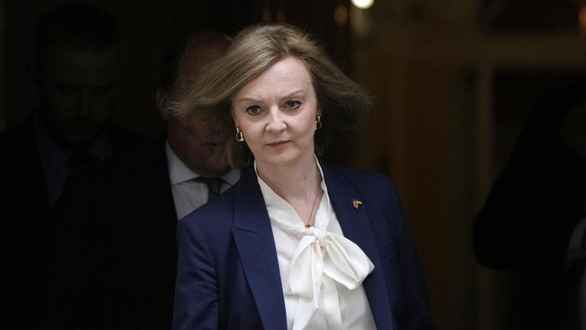 Perdana Menteri Inggris terpilih Liz Truss cemas soal kesehatan Ratu Elizabeth II usai Tim Dokter Kerajaan khawatir akan kondisi dia.