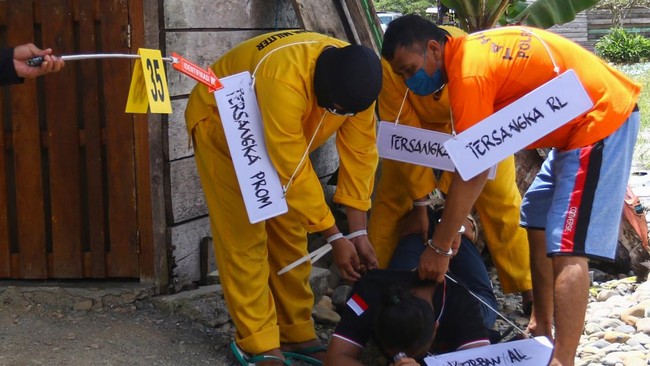 Penyidik Polda Papua tengah melengkapi berkas perkara kasus pembunuhan disertai mutilasi warga sipil di Kabupaten Mimika beberapa waktu lalu.