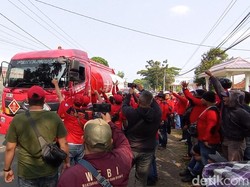 Protes soal Upah, Buruh Migas Tasikmalaya Gelar Aksi Mogok Kerja