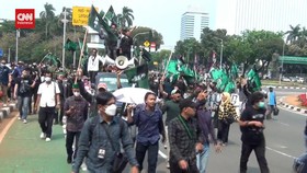 VIDEO: Tolak kenaikan BBM, HMI Unjuk Rasa Bawa Keranda Mayat