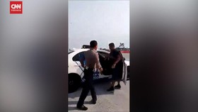 VIDEO: Viral Polisi Diduga Pungli di Tol Gresik, Ini Jawaban Polda Jat