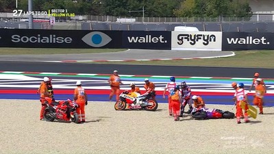 VIDEO: Kecelakaan Fatal di Tikungan Pertama MotoGP San Marino