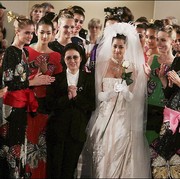 Mengenang Karya Ikonis Hanae Mori Desainer Fashion Asal Jepang dengan Julukan Madame Butterfly