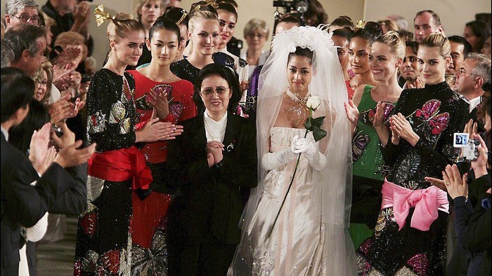 Mengenang Karya Ikonis Hanae Mori Desainer Fashion Asal Jepang dengan Julukan Madame Butterfly