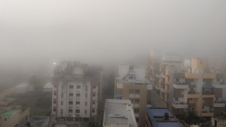 Severe smog due to air polution causing very less visibility