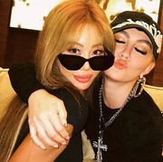 Akhirnya Bertemu, Agnez Mo dan Jessi Tampil Kompak dengan Outfit Serba Hitam!