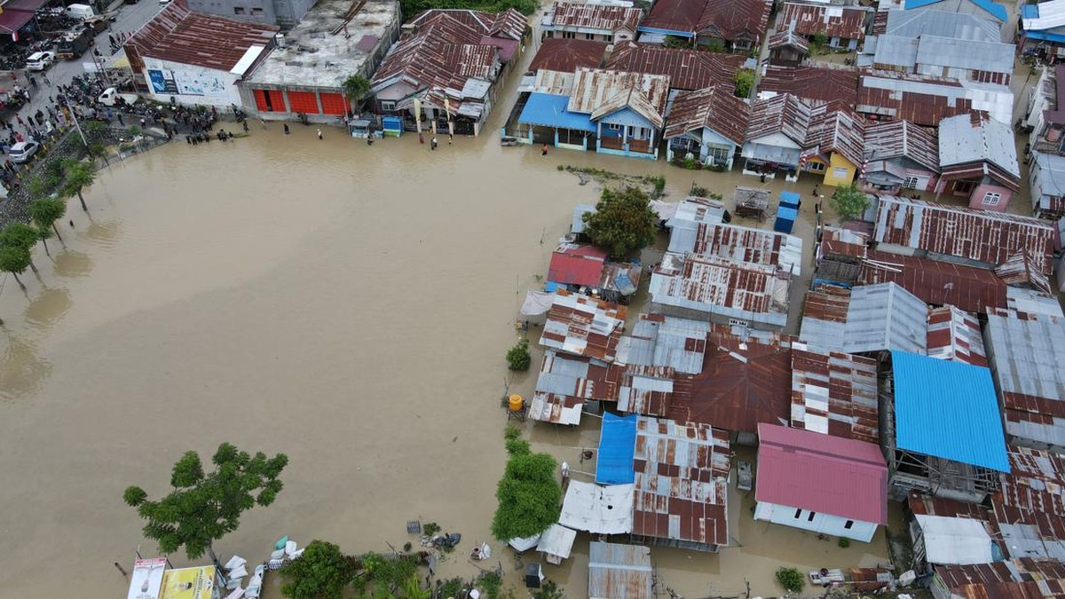FOTO: Banjir Terparah dalam 10 Tahun Terakhir di Kota Palu