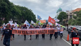 Buruh Jatim: Bantuan Subsidi Upah Hanya Lip Service Jokowi