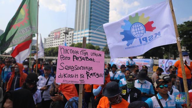 Upah Buruh Jangan Naik Berlebihan