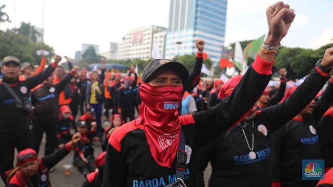 Tolak Omnibus Law Cipta Kerja, Buruh Tuntut Upah 'Akal Sehat'