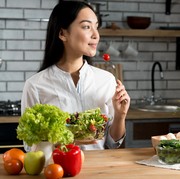 Nggak Hanya Turunkan Berat Badan, 3 Jenis Diet Ini Juga Bantu Tingkatkan Kesehatan Otak!