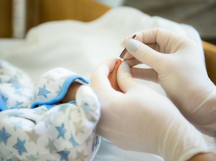 Bayi Baru Lahir Wajib Skrining Hipotiroid Kongenital, Begini Tahapannya Bun