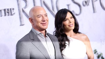 Lauren Sanchez Bahagia Pacari Jeff Bezos yang Punya Kekayaan Rp1974 Triliun