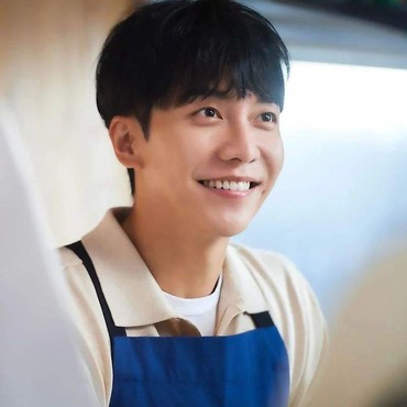 Lee Seung Gi Tagih Transparansi Bayaran, Agensi Bicarakan Hal Ini