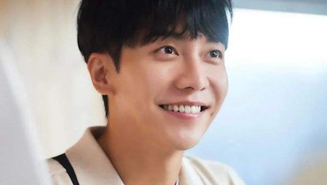 img-title Hook Entertainment Klaim Sudah Lunasi Utang ke Lee Seung Gi