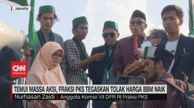 VIDEO: Temui Massa Aksi, Fraksi PKS Tegaskan Tolak Harga BBM Naik