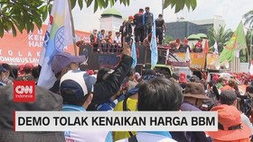 VIDEO: Aksi Buruh & Mahasiswa Tolak kenaikan BBM