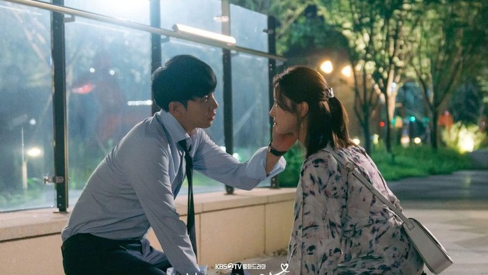 Drakor The Law Cafe Sukses Raih Rating Tinggi di Penayangan Perdana, Hadirkan Momen 'Cinta Lama Bersemi Kembali'