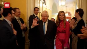 VIDEO: Downing Street Beri Tepuk Tangan Perpisahan ke Boris Johnson