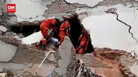 VIDEO: Korban Tewas Gempa Sichuan Terus Bertambah