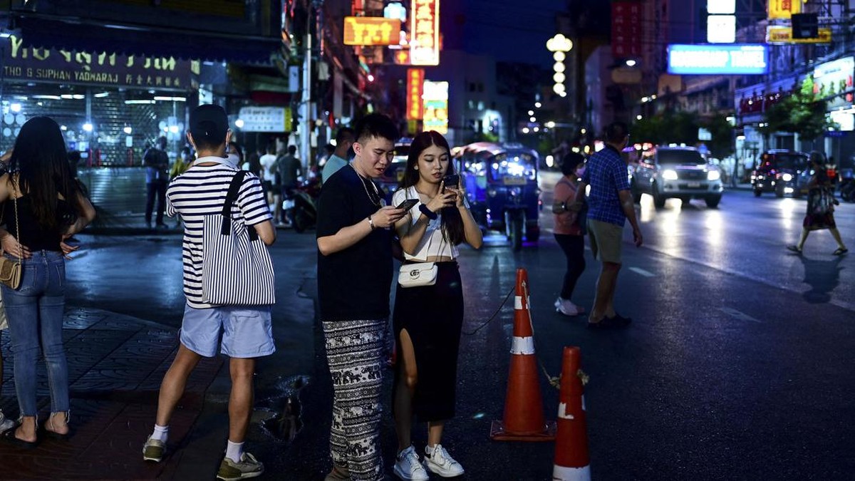 FOTO: Kulineran di Yaowarat Road, Salah Satu Jalan Terkeren di Dunia