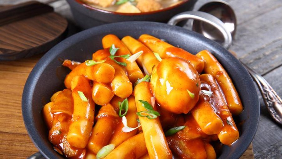 7 Makanan Korea Terpopuler di Indonesia, Dijual Sampai di Kaki Lima! 7 Makanan Korea Terpopuler di Indonesia, Dijual Sampai di Kaki Lima!