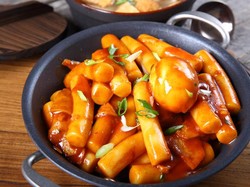 Hidangan ala Korea Harga Kaki Lima, Bagaimana Rasanya?