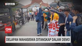 VIDEO: 8 Mahasiswa Ditangkap dalam Demo