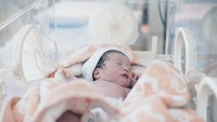 <p>Tepat pada 2 September 2022, Gya Sadiqah melahirkan putri keduanya dengan panjang 46 cm dan berat 2,86 kilogram.&nbsp;Istri Tarra Budiman ini&nbsp;melahirkan secara <em>caesar</em> di RSU Bunda, Menteng, Jakarta Pusat. (Foto: dok. Instagram @gyaps)</p>