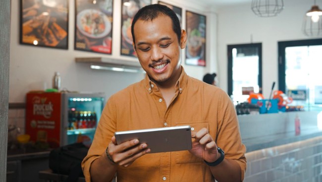 Adimas Satya bersama Leontinus Joeshi dan Edwin Hartanto mengembangkan CWIMS dan kini mempunyai sembilan cabang di Jakarta, Tangerang, dan Tangerang Selatan.
