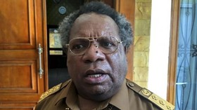 Mendagri Tito Copot Eltinus Omaleng dari Bupati Mimika