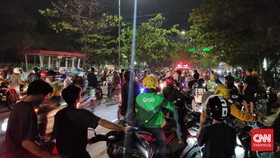 Pedemo Blokade Jalan Hingga Malam, Jalan Menuju Kota Makassar Lumpuh