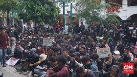 Demo BBM di Yogyakarta, Massa Blokade Jalan Malioboro