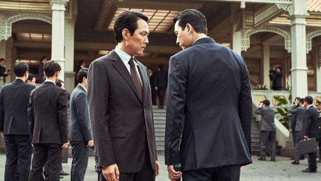 Film Korea terbaru Lee Jung-jae dan Jung Woo-sung, Hunt, tayang mulai 14 September di bioskop Indonesia.