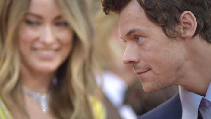 Mantan Pengasuh Anak Sebut Olivia Wilde 'Selingkuh' dengan Harry Styles, yang Kemudian Dibantah Mantan Pasangan Wilde-Sudeikis