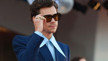 img-title Tak Setuju Harry Styles Jadi King of Pop, Anak Michael Jackson Bilang...