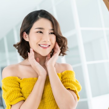 img-title 4 Tanda Ini Diam-diam Tunjukkan Kamu Sosok yang Mudah Menarik Perhatian Orang Lain