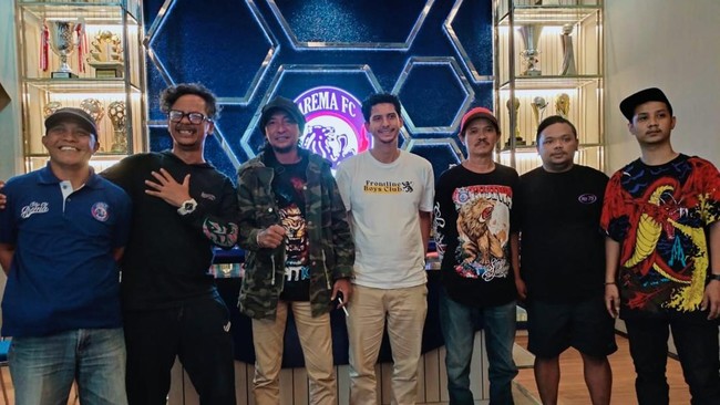 Sambutan balasan diharapkan bisa terwujud usai Aremania sukses mengajak Bobotoh berdampingan pada laga Arema vs Persib Bandung.