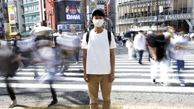 FOTO: Gabut, Pria Jepang Disewa Buat 'Tak Melakukan Apa-apa'