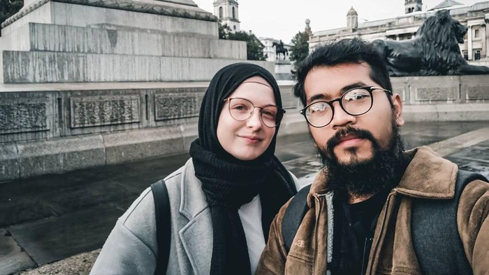 Rihan Valuzi dan Annie, Pasangan Indonesia - Inggris