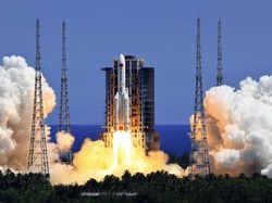 China Juga Siap-siap ke Bulan, Roketnya Diuji Coba